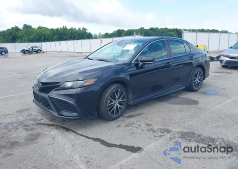 2022 Toyota Camry Se z USA, uszkodzony, nr VIN 4T1G11AK7NU039018